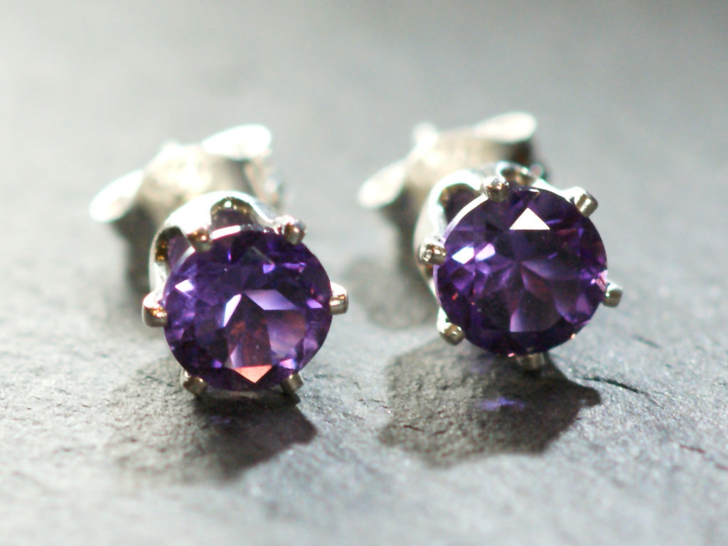 MORGENLICHT AM STROM - AMETHYST EARRINGS