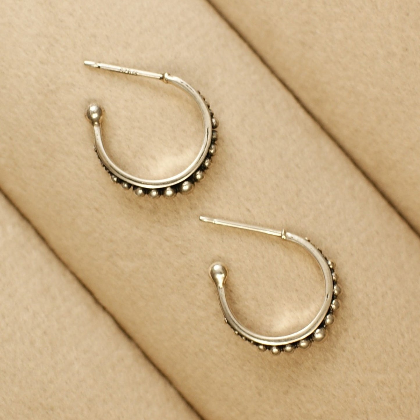 MORGENNEBEL HOOP EARRINGS